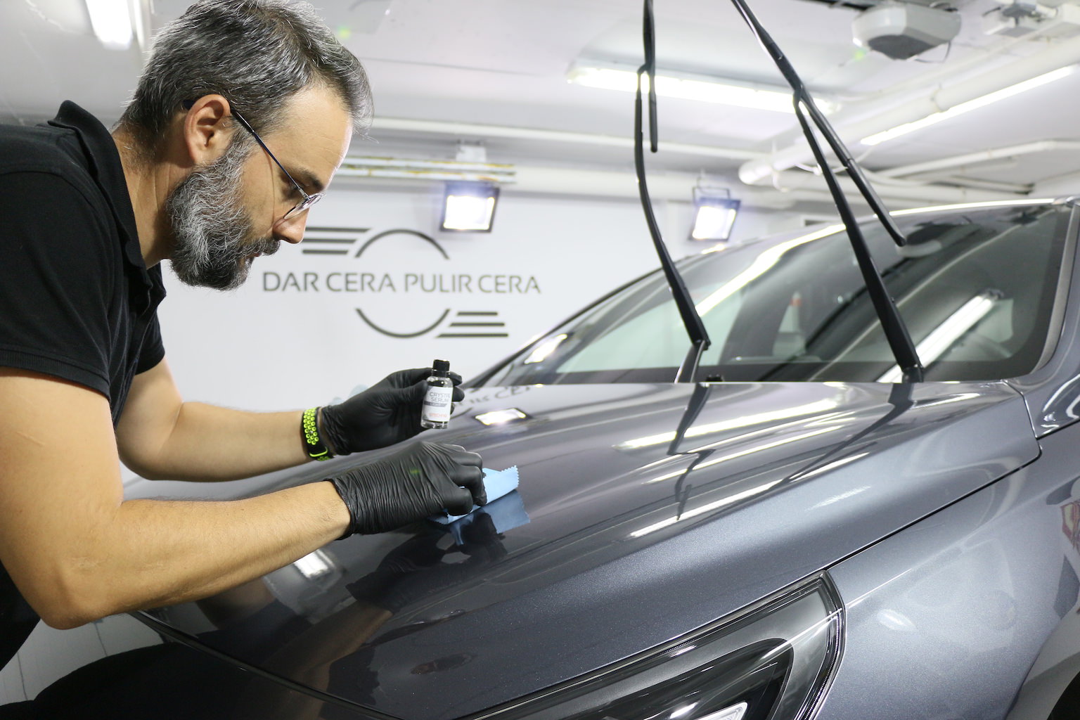 Aplicación de protección cerámica en un Hyundai i30 N